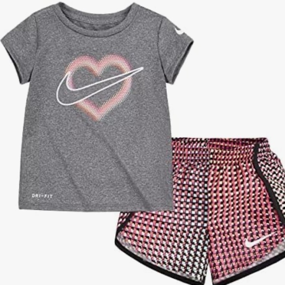: Nike
Nike Little Girls' Dri-FIT Pixel T-Shirt and Shorts 2-Piece Set - Picture 1 of 4